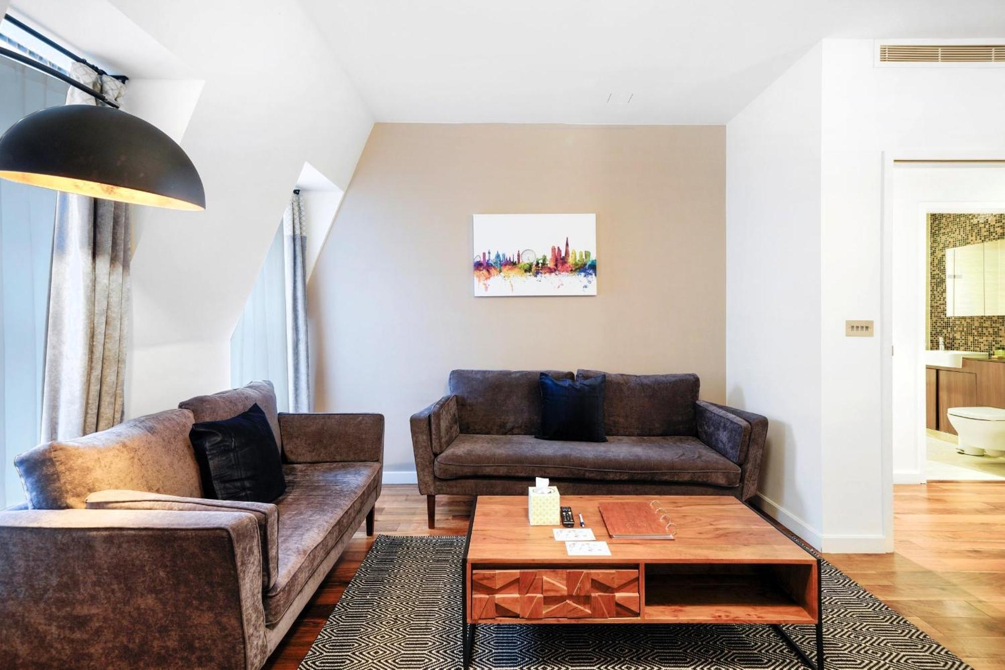 Monument Serviced Apartments By Lovelystay Londres Exterior foto